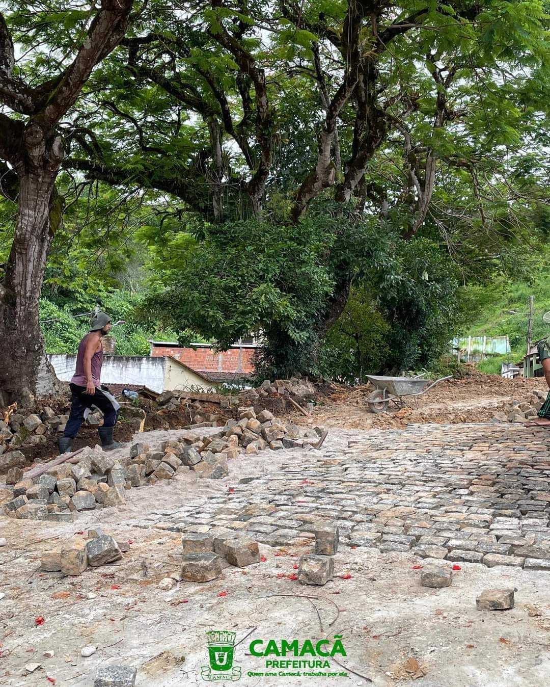 Camacã: Prefeitura inicia recuperação de ruas danificadas pelas chuvas 

